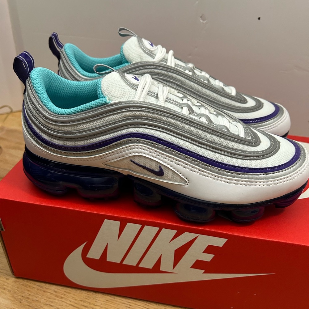 NIKE AIR Women 7 VAPORMAX '97 AJ7291100 White Purple Aqua Varsity SKU 2977